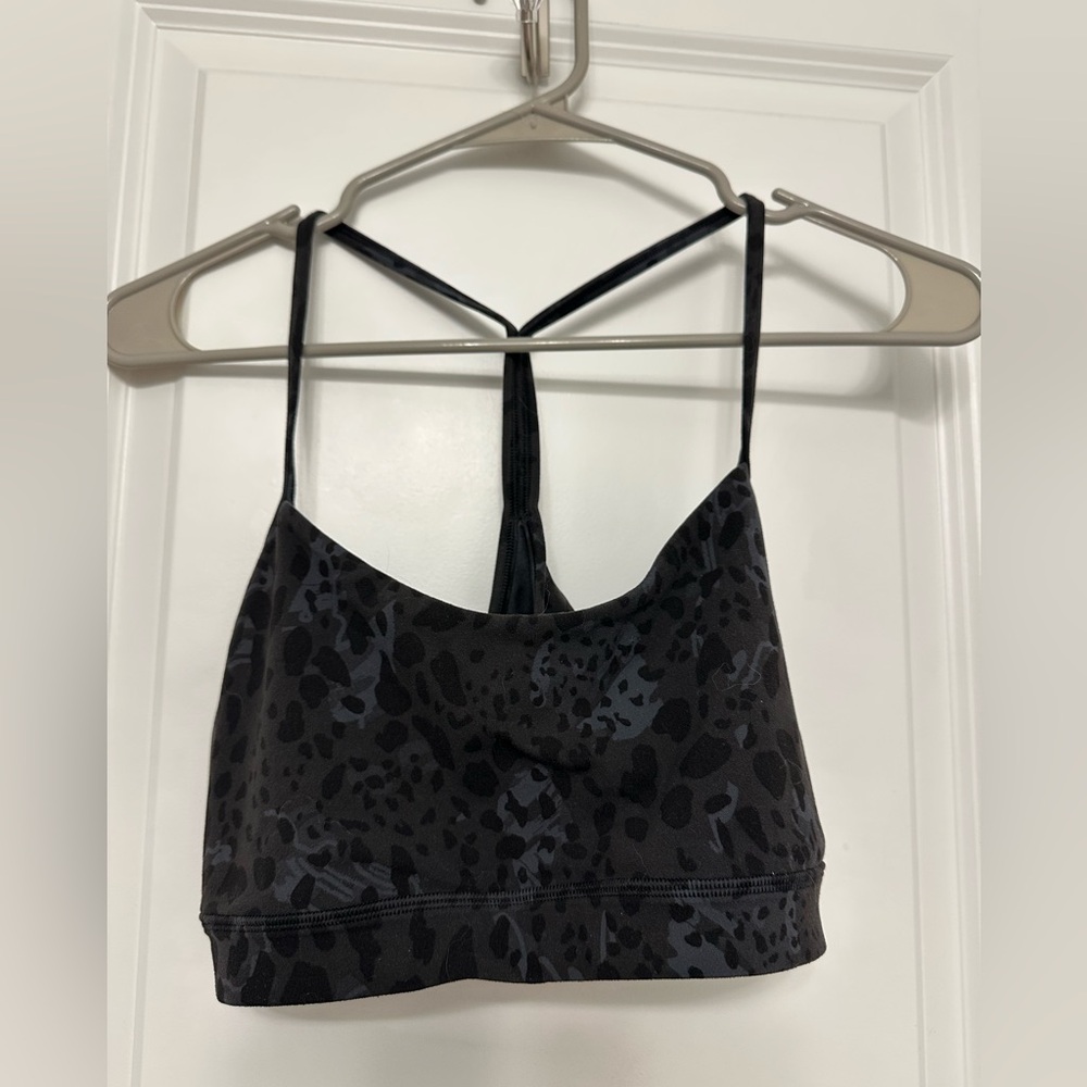 Lululemon sports bra